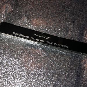 MAC EYE-LINER KAJAL